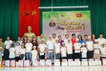Hàng ngàn em nhỏ miền núi phía Bắc nhận học bổng "Thắp sáng những ước mơ" 2019