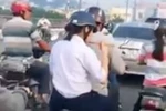 Có ai ủng hộ, được ăn mì tôm khi trên xe đến trường là còn hạnh phúc?