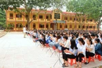 Thầy cô giáo vùng đất Tổ “biến đất cằn cỗi nở hoa”