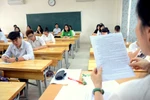 Thí sinh chậm quá 15 phút khi có hiệu lệnh làm bài sẽ không được thi 