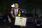 Ngưỡng mộ sự nỗ lực phấn đấu của chàng sinh viên, Đảng viên Nguyễn Đức Tân