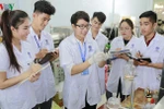 Khi thông minh được dùng nhiều quá ở Việt Nam, trừ giáo dục!