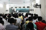 Giải mã chuyện mất hàng trăm triệu chỉ đổi lấy lương 1 triệu đồng mỗi tháng