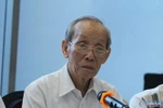 "Cái gọi là lương trả cho cái gọi là lao động"