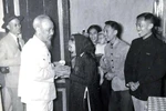 Sáng mãi tên Người