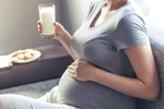 Thời tiết giao mùa, mẹ bầu cần làm gì để mình và bé cùng khỏe?