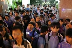Mẹ là cô giáo, kèm con rất chặt, vậy mà vẫn không thoát ma trận dạy thêm