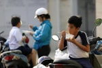 Con chán học rồi mẹ ơi!