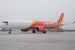 Tàu bay A321neo ACF 240 ghế đầu tiên xuất hiện nổi bật ở sân bayTân Sơn Nhất