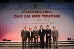 Tiếp sức đến trường cho 400 học sinh nghèo vượt khó tỉnh Đồng Nai