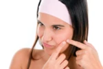 Làm thế nào để sử dụng dầu mè trong điều trị mụn trứng cá?