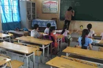 Hàng trăm học sinh Quảng Bình được quay lại trường sau nhiều ngày bị ngăn cản