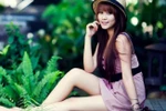Cơn sốt 'thiên sứ 9X': chân dài nuột nà, da trắng ngần 