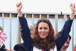 Công nương Kate Middleton vui vẻ trên khán đài của Paralympics