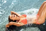 Chọn bikini gọi nắng tháng 4 về! 