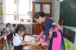 Bệnh thành tích đang kéo giáo dục Việt Nam tuột dốc (Ảnh: sggp.org.vn)