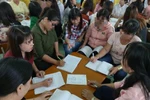Bồi dưỡng 2 môn tích hợp mới, Bộ để các trường tự bơi, giáo viên bỏ tiền ra học?