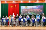 Công đoàn ĐH Giáo dục đồng hành cùng học sinh vượt khó ở 4 điểm trường vùng cao