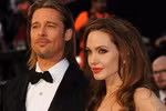 Angelina Jolie - Brad Pitt bí mật kết hôn trên hoang đảo?