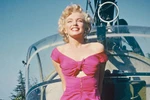 Ảnh mới tiết lộ: Marilyn Monroe rất đẹp, tình tứ tuổi 25