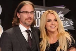 Britney Spears tặng mô tô "khủng" cho bạn trai