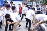 Trao quyền cho sao đỏ, lớp trưởng là tiếp tay cho bạo lực học đường?