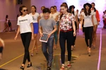 Hồ Ngọc Hà trở lại nghề người mẫu