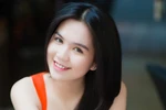 Ngọc Trinh phụ bán hàng, Hồng Quế lại gây sốc