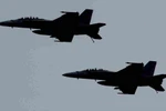Trung Quốc phản đối Mỹ hạ cánh F-18 tại Đài Loan