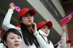 Ảnh: Cổ động viên bóng đá Bắc Triều Tiên