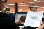 Philippines trục xuất khách du lịch Trung Quốc trịch thượng 