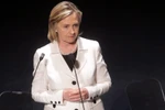 Ngoại trưởng Hillary Clinton hoãn công cán nước ngoài vì đau bụng