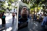 Maduro ra lệnh cho các quân nhân Venezuela treo ảnh Chavez trong nhà