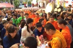 Suthep, Yingluck tạm nghỉ biểu tình để ăn Tết với những người ủng hộ