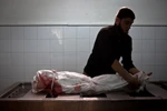 Cảnh tang thương chết chóc của một gia đình Palestine trên Dải Gaza