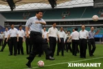 Tân Hoa Xã: Tập Cận Bình trổ tài chơi thể thao