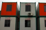 Trung Quốc: Đất chật, người đông, dịch vụ nhà trọ container đắt khách