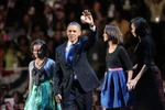 Gia đình Obama xuất hiện sau khi giành chiến thắng
