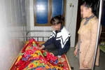 Nữ sinh đánh bạn dã man bật khóc bên giường bệnh