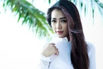 Người yêu tin đồn của Võ Trọng Phúc 'trắng sáng' dưới tán dừa