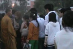 Chen nhau 'cúng' tiền cho sư giả ở TP.HCM