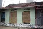 Hà Nội: Côn đồ vào truy sát cả nhà, hàng xóm quây quần xem