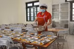 Bếp ăn trong trường học ở Hà Nội phải lưu mẫu thức ăn hằng ngày