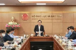 Bộ Giáo dục sẽ sớm quyết tinh giản nội dung dạy học, dạy online, truyền hình