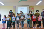 Dù ảnh hưởng COVID nhưng thầy trò Victoria Thăng Long vẫn “lan tỏa yêu thương"