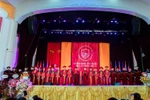 Tự hào và xúc động trong ngày lễ trao bằng tốt nghiệp tại Trường ĐH Kinh tế