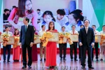 Cô giáo Hà Ánh Phượng giúp học trò du lịch không Visa trên 40 quốc gia