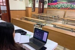 COVID phức tạp, nhiều trường ở Hà Nội chuyển sang dạy online từ hôm nay (27/12)