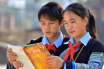 Bộ không làm sách giáo khoa, ai lo cho học sinh dân tộc thiểu số?