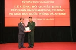 Bộ GD trao quyết định bổ nhiệm Vụ trưởng Vụ Giáo dục Quốc phòng và An ninh